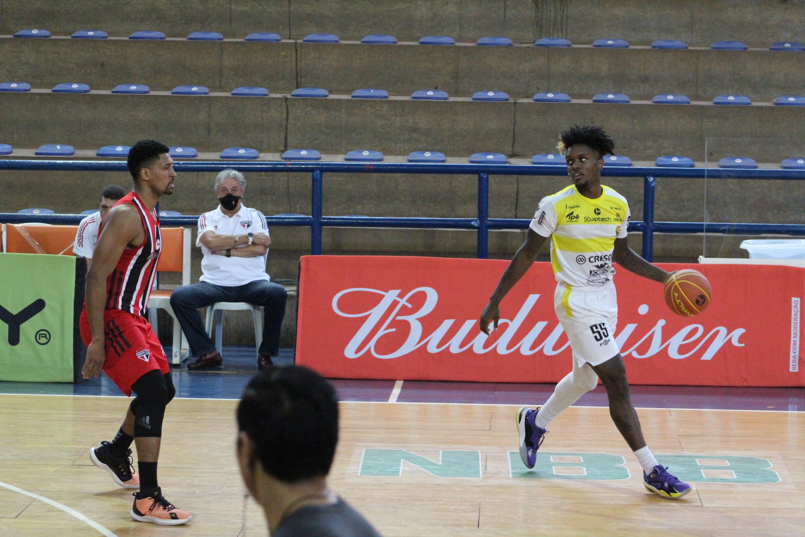 Basquete Tricolor encara o Fortaleza em último jogo antes do